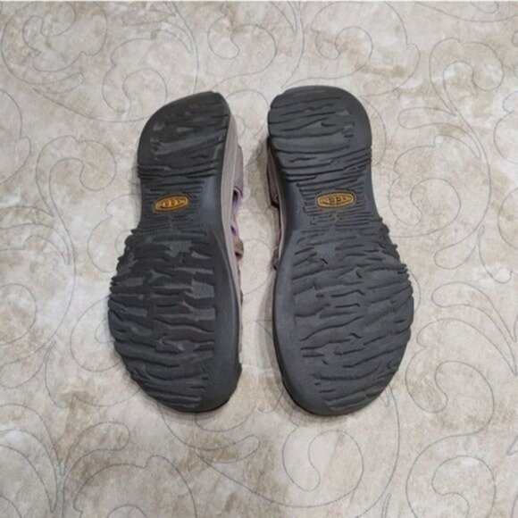 Keen Beige Whisper Closed Toe Sandals 8.5 - Picture 8 of 9